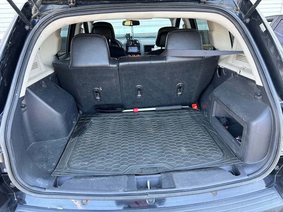 Jeep Compass 2012 photo 2