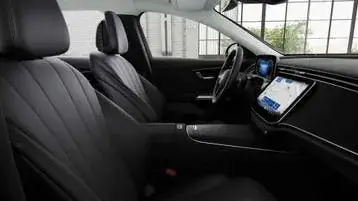 Mercedes-Benz E-Class 2025 photo 2