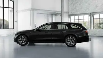 Mercedes-Benz E-Class 2025 photo 3