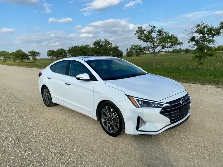 Hyundai Elantra 2020 photo 2