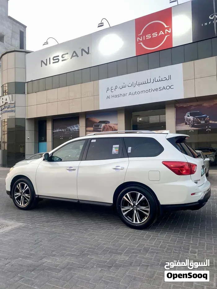 Nissan Pathfinder 2019 photo 2