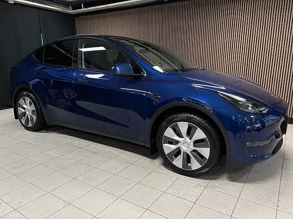 Tesla Model Y 2022 photo 2