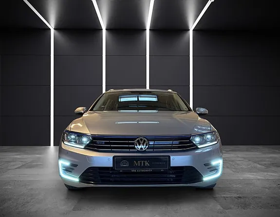 Volkswagen Passat 2018 photo 2