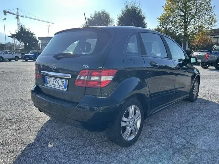 Mercedes-Benz T-Class 2011 photo 3