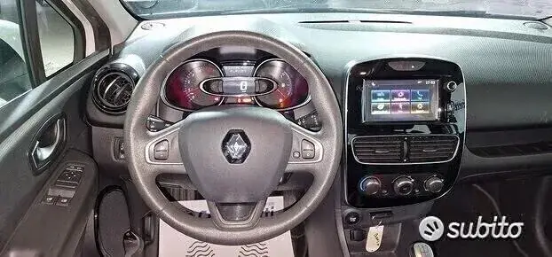 Renault Clio 2018 photo 2