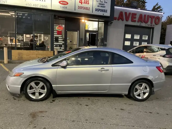 Honda Civic 2008 photo 2