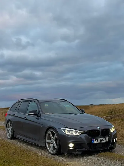 BMW 330I 2017 photo 4