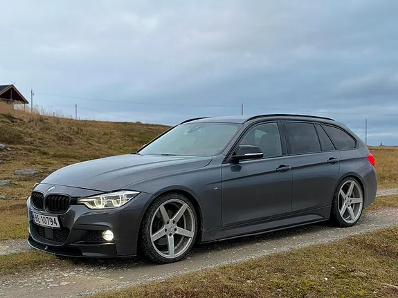 BMW 330I