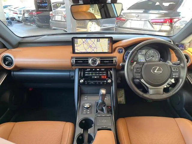 Lexus Is 2021 photo 2