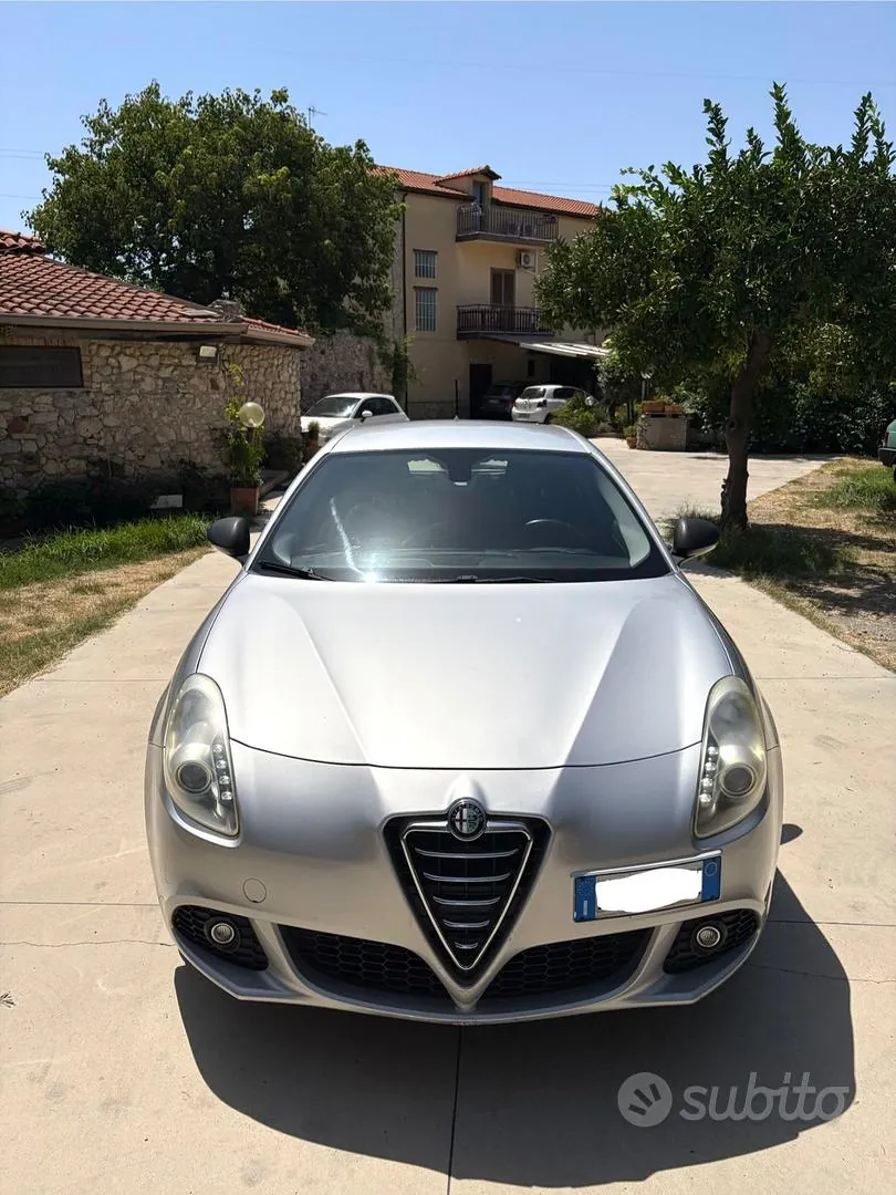 Alfa Romeo Giulietta 2013 photo 3