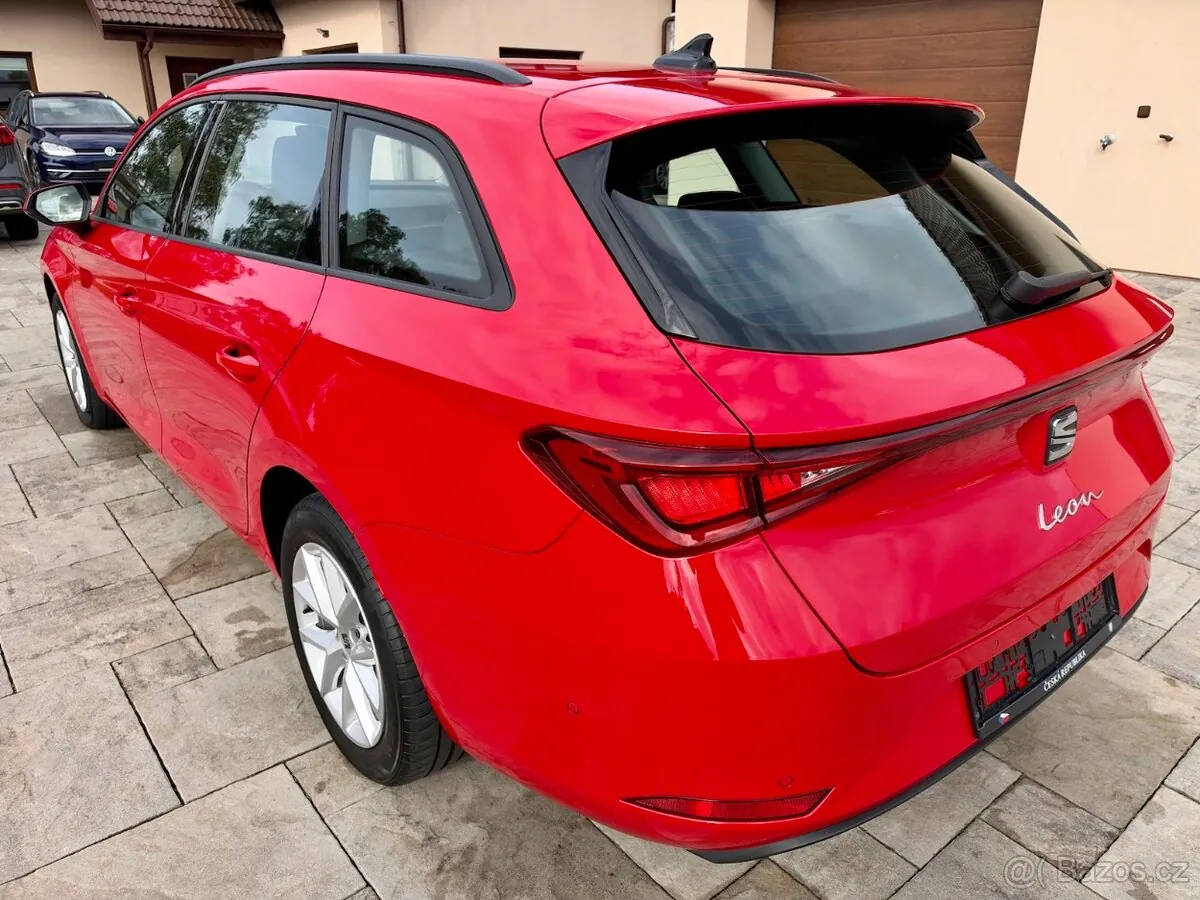 Seat Leon 2024 photo 2