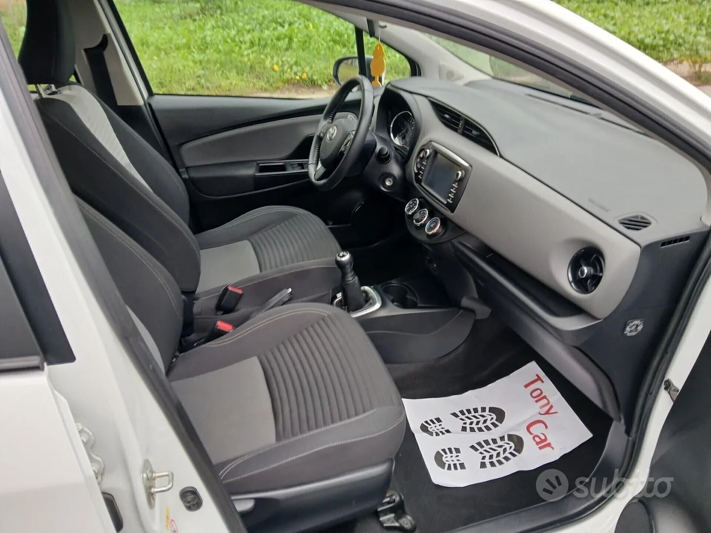 Toyota Yaris 2017 photo 3