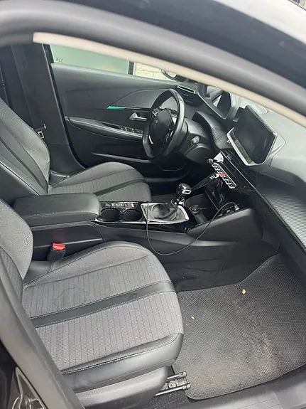 Peugeot 208 2020 photo 4