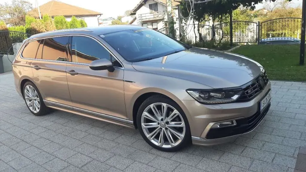Volkswagen Passat 2016 photo 2