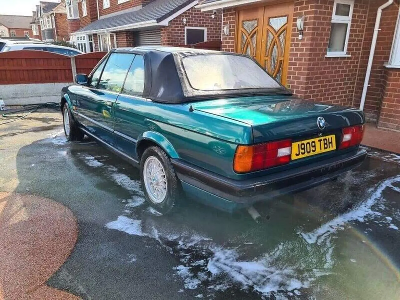 BMW 3 Series 1992 photo 2