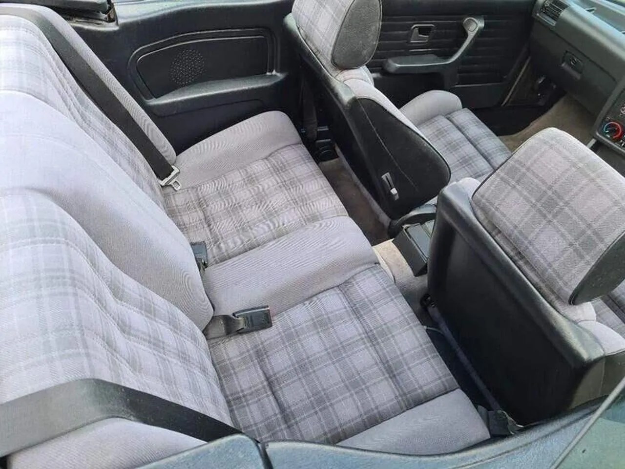 BMW 3 Series 1992 photo 5
