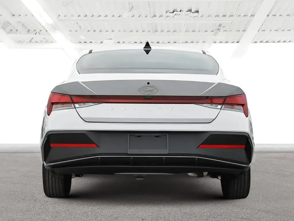 Hyundai Elantra 2026 photo 5