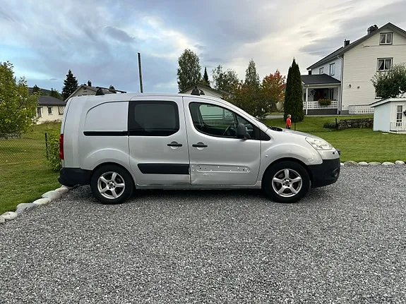 Peugeot Partner 2009 photo 2