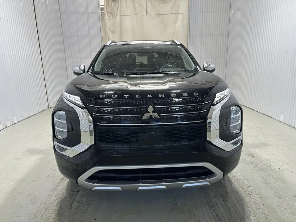 Mitsubishi Outlander 2022 photo 3
