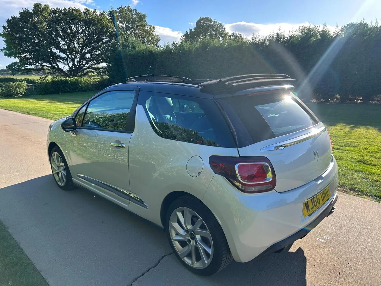 DS Automobiles Ds3 2016 photo 2