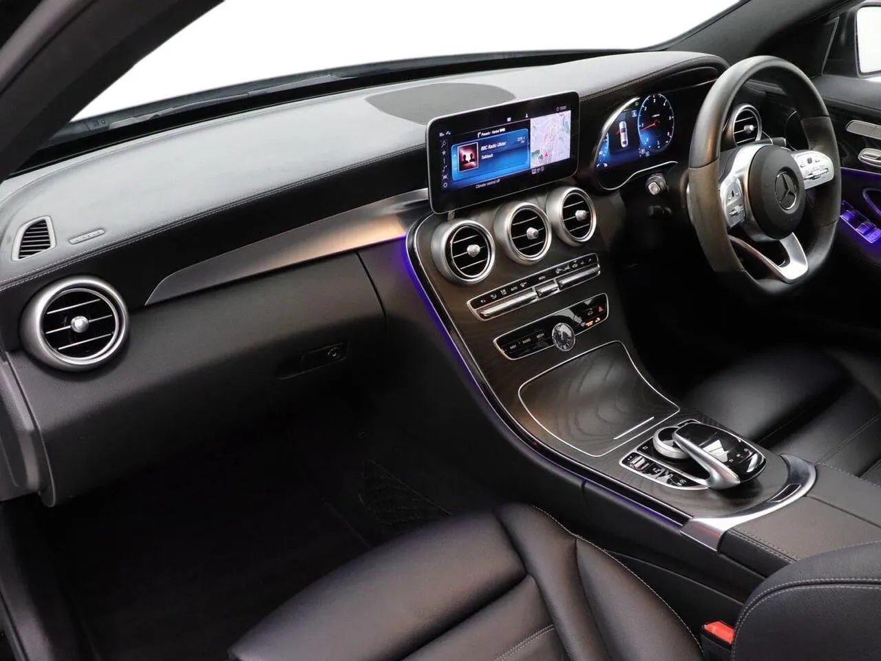 Mercedes-Benz C-Class 2020 photo 3
