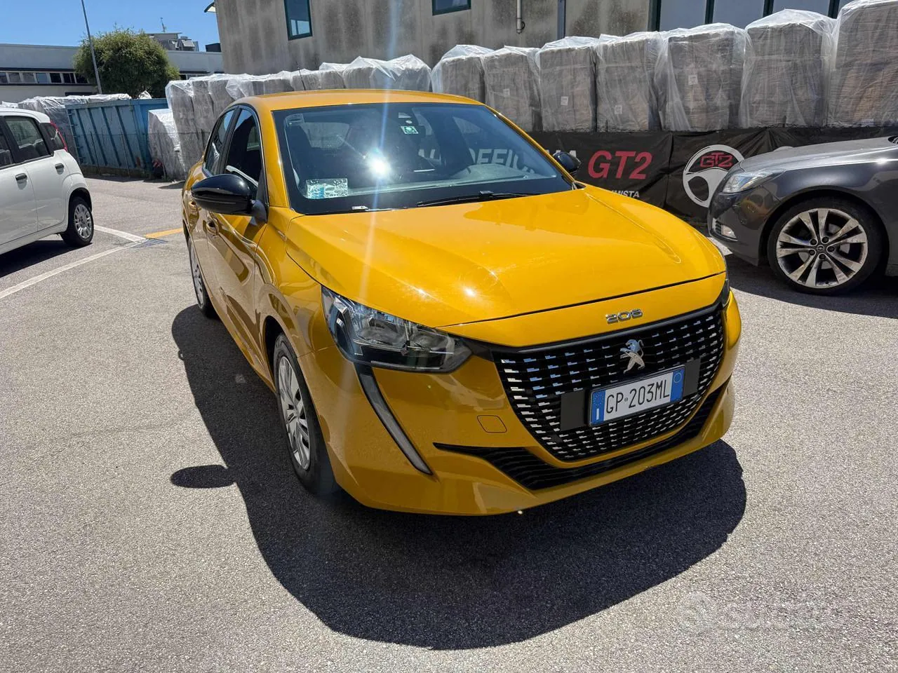 Peugeot 208 2023 photo 3