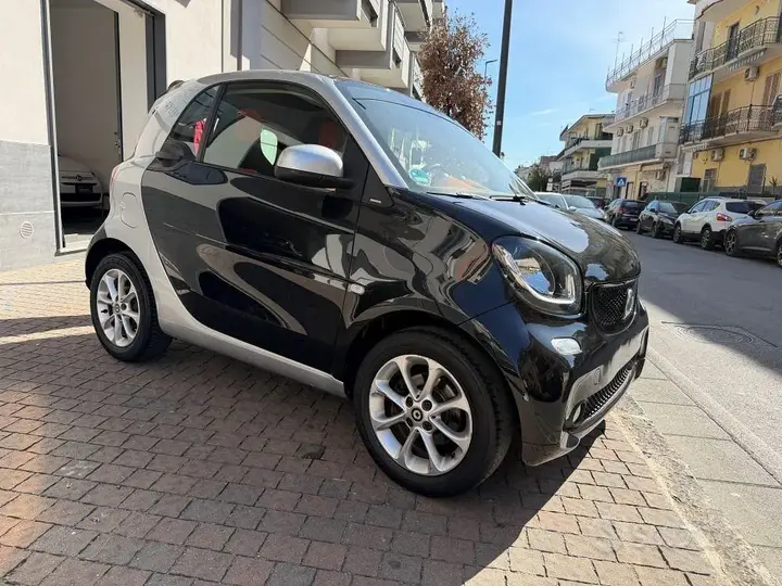 Smart Fortwo 2017 photo 2