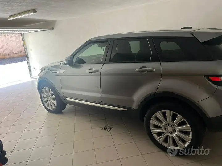 Land Rover Evoque 2014 photo 2