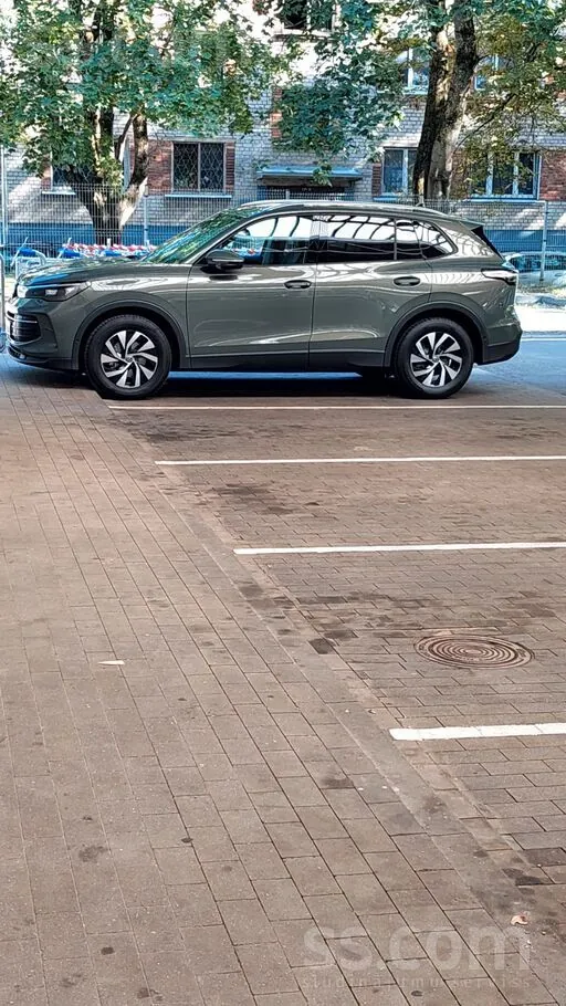 Volkswagen Tiguan 2024 photo 3