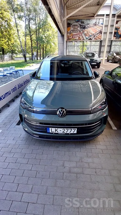 Volkswagen Tiguan 2024 photo 2