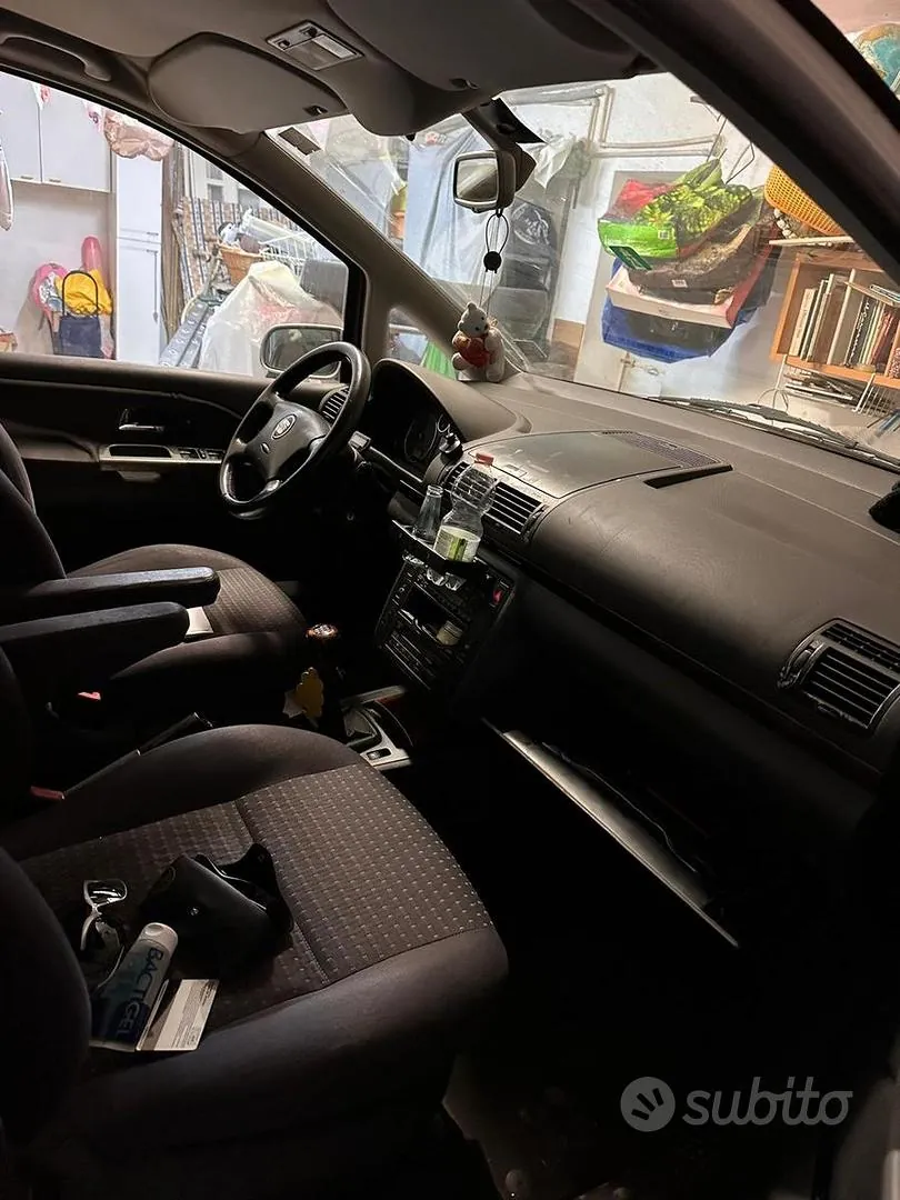 Seat Alhambra 2001 photo 4