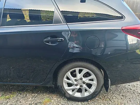 Toyota Auris 2017 photo 3