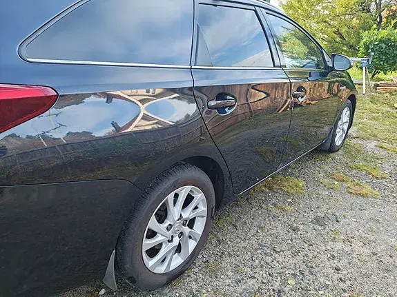 Toyota Auris 2017 photo 2