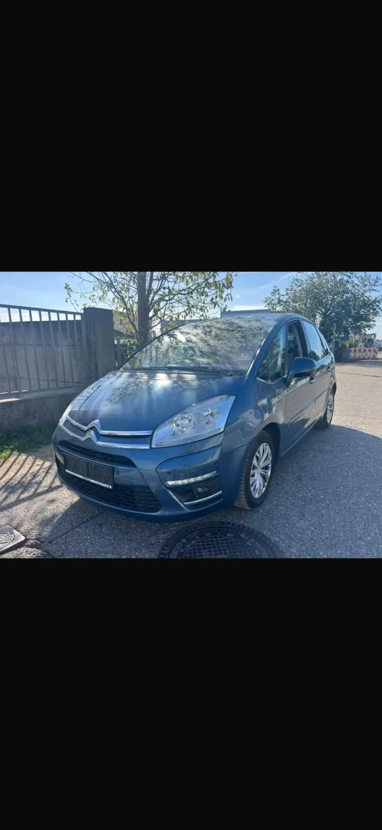 Citroen C4 Picasso 2012 photo 2