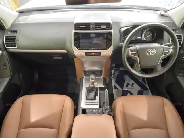 Toyota Land Cruiser Prado 2022 photo 2