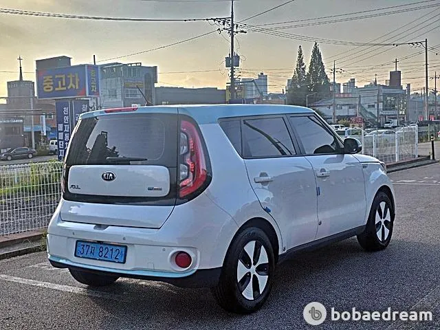 Kia Soul Ev 2018 photo 3