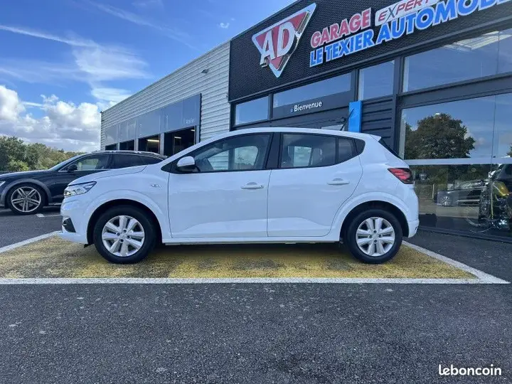 Dacia Sandero 2022 photo 2