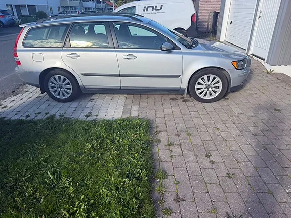 Volvo V50 2005 photo 2