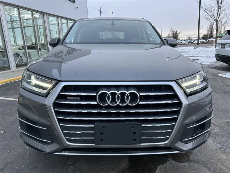 Audi Q7 2017 photo 2