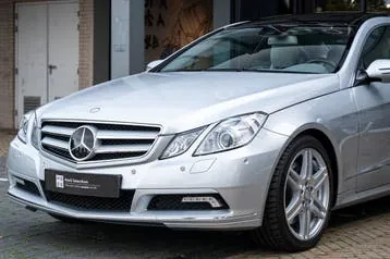 Mercedes-Benz E-Class 2009 photo 2