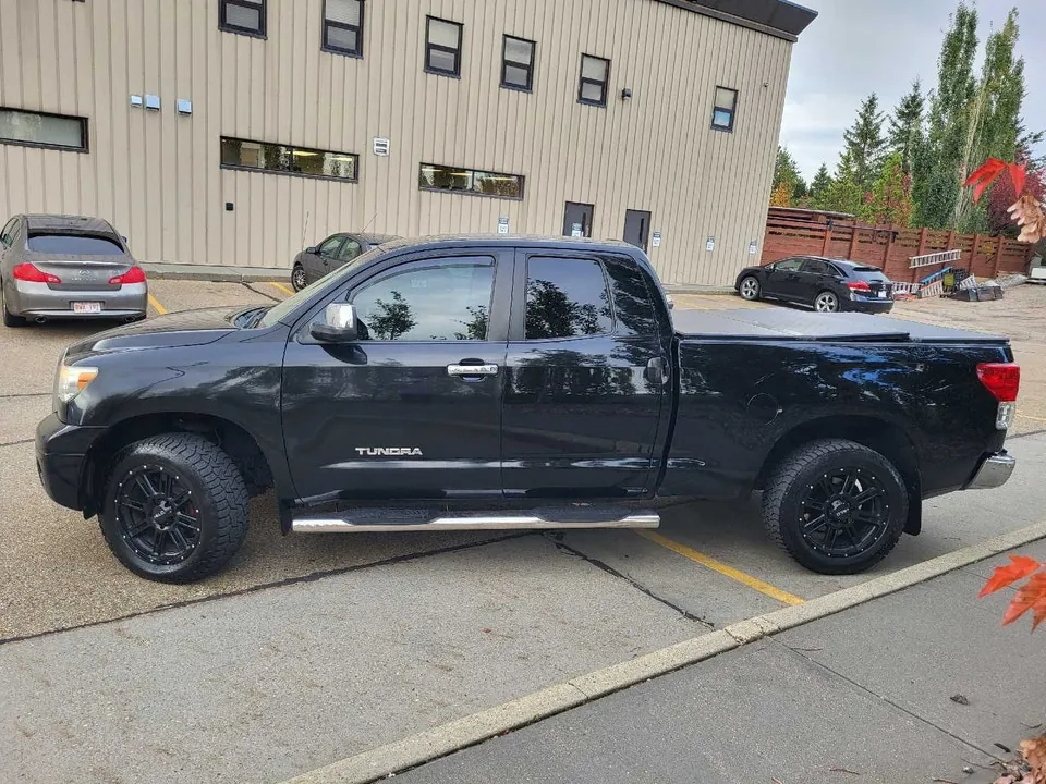 Toyota Tundra 2010 photo 3