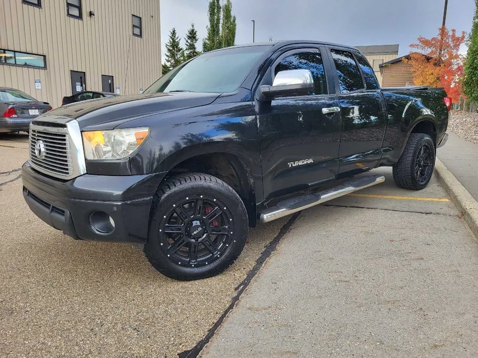 Toyota Tundra 2010 photo 2
