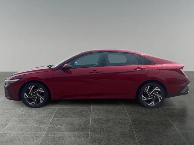 Hyundai Elantra Preferred 2025 photo 2