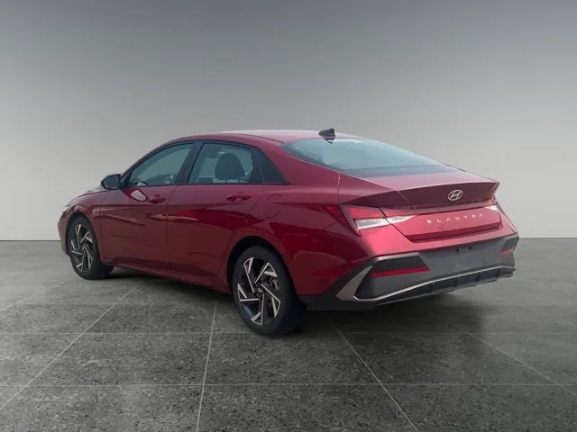 Hyundai Elantra Preferred 2025 photo 4