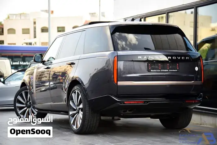 Land Rover Range Rover 2024 photo 2