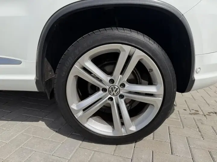 Volkswagen Tiguan 2014 photo 4