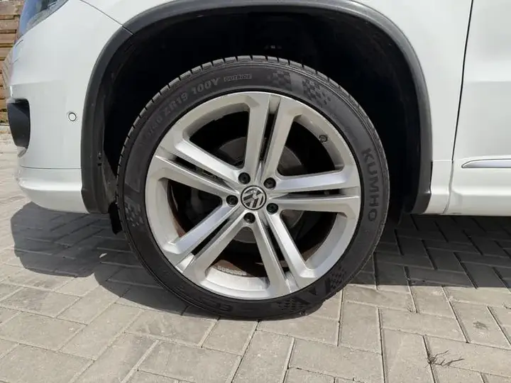 Volkswagen Tiguan 2014 photo 3
