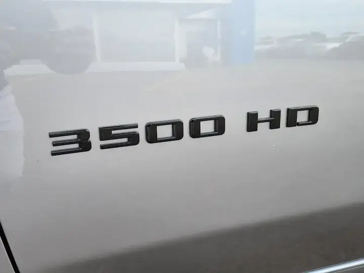Chevrolet Silverado 3500 2026 photo 5