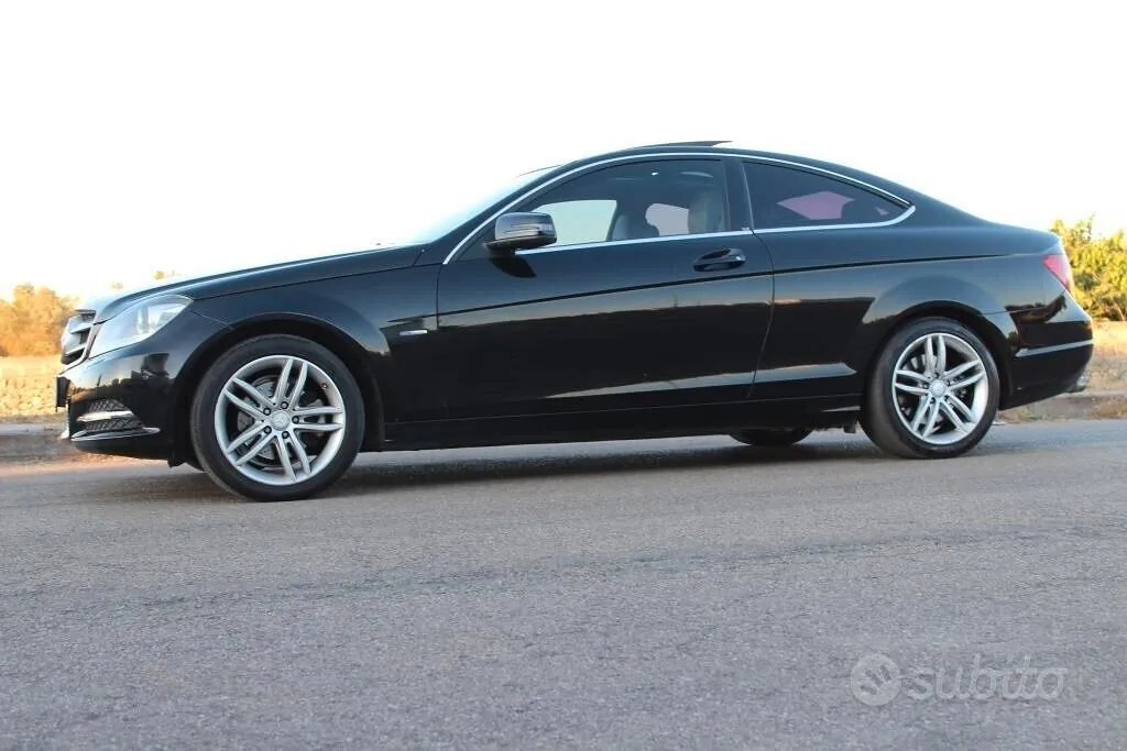 Mercedes-Benz C 2011 photo 2