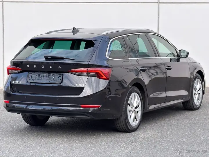 Skoda Octavia 2023 photo 5